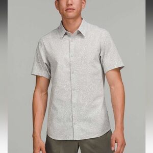 Lululemon Airing Easy Short Sleeve Shirt - Crunch Max Vapor Seal Grey - M/L